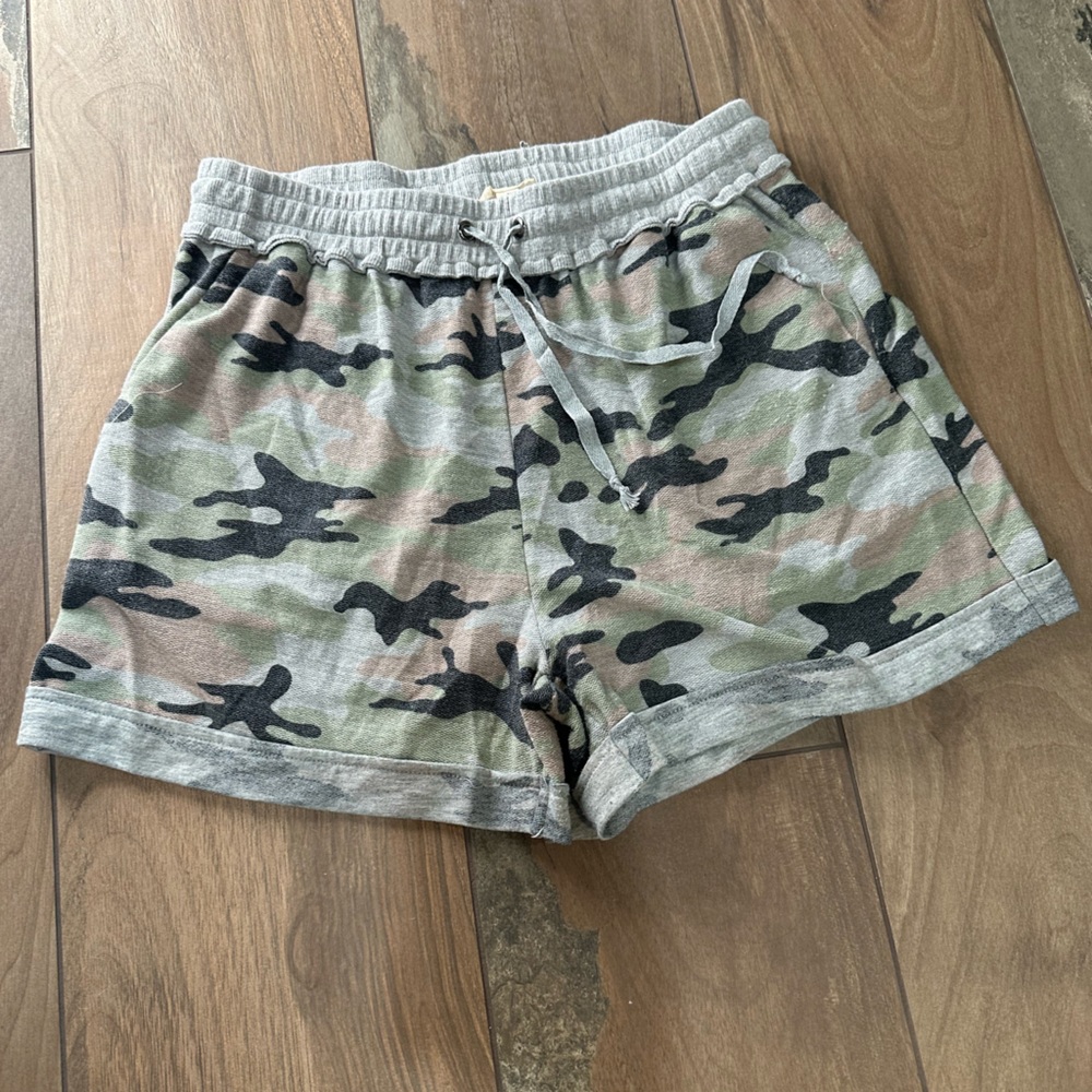 Camo cotton shorts